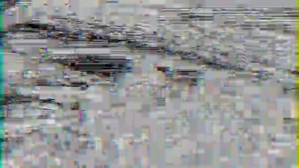 Mischfarbige Daten glitch dynamischen futuristischen irisierenden Hintergrund. — Stockvideo