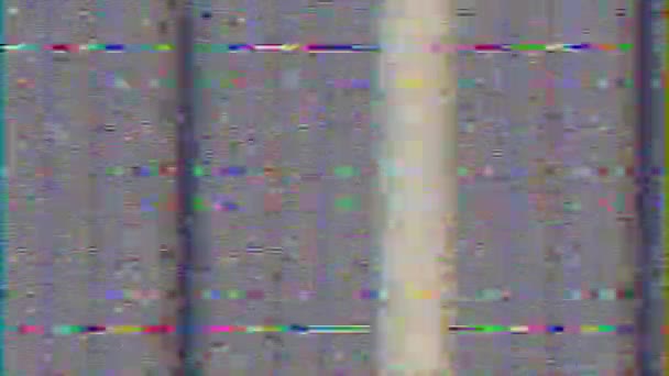 Flerfärgad glitch imitation, skadad film tejp effekt, skimrande bakgrund. — Stockvideo