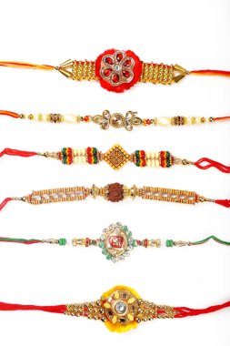 Geleneksel Hint bilezik aramalar Rakhi, kardeş Ties üzerinde kardeşler bilek Rakshabandhan bir Ocassion üzerinde