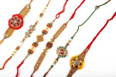 Geleneksel Hint bilezik aramalar Rakhi, kardeş Ties üzerinde kardeşler bilek Rakshabandhan bir Ocassion üzerinde