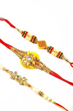 Geleneksel Hint bilezik aramalar Rakhi, kardeş Ties üzerinde kardeşler bilek Rakshabandhan bir Ocassion üzerinde