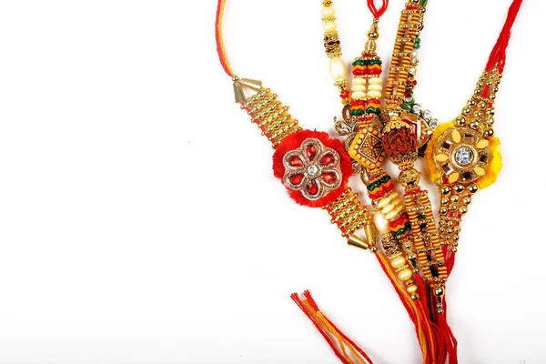 Geleneksel Hint bilezik aramalar Rakhi, kardeş Ties üzerinde kardeşler bilek Rakshabandhan bir Ocassion üzerinde