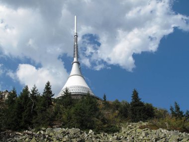 Otel ve verici Jetd üzerinde