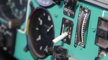 Uçuş kontrol cihazları helikopter önce hareket kokpitte pilot yapılandırma
