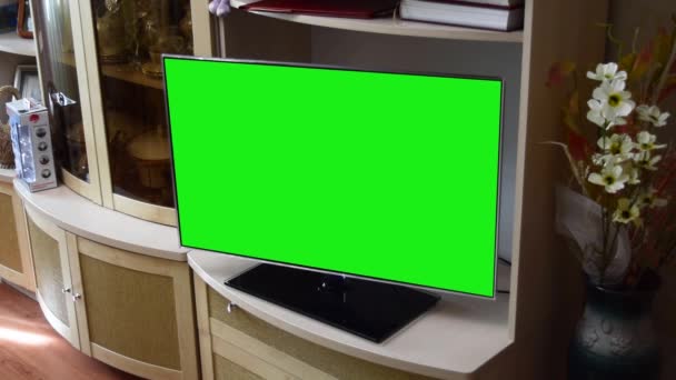 現代のテレビ緑の画面でチャンネルアニメーションを回転させ — ストック動画