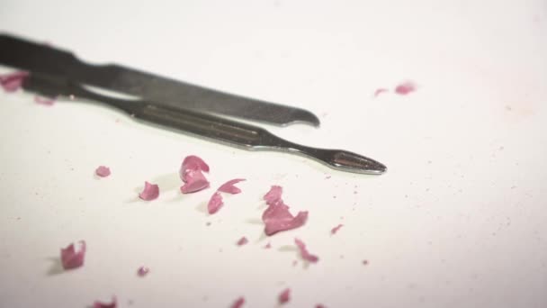 Outils d'ongles et poussoir à cuticules .