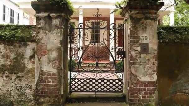 Metal Gate Stone Wall Background Old House Sunny Day — Stock Video