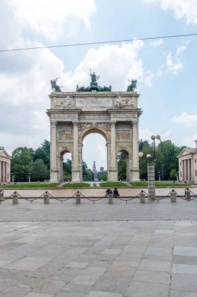 Mediolan Włochy Maja 2018 Historyczne Arch Pokoju Porta Sempione — Zdjęcie stockowe