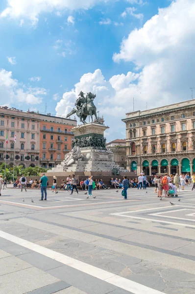Milano Italien Maj 2018 Ridsport Staty Kung Vittorio Emanuel Piazza — Stockfoto