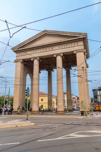 Milan, İtalya - 30 Mayıs 2018: Porta Ticinese kent kapısı.