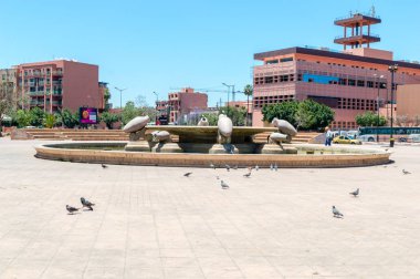 Marakeş, Fas - 3 Haziran 2018: Su çeşme, Khosa merkezi Gueliz.