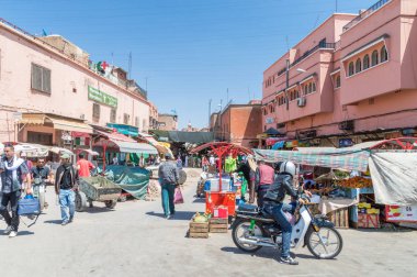 Marrakech, Fas - 3 Haziran 2018: Sokak pazar Marakeş.