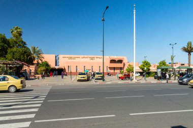 Marrakech, Fas - 3 Haziran 2018: Merkez Tren İstasyonu ve otobüs terminaline (Gare Routiere Voyageurs Marakeş).