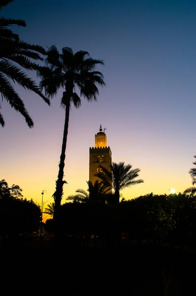 Salida Del Sol Sobre Mezquita Koutoubia Mezquita Kutubiyya Marrakech Marruecos — Foto de Stock