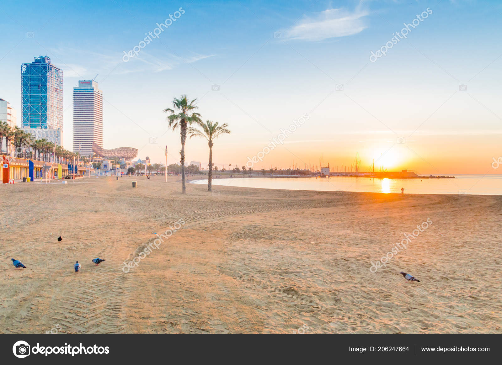 Barcellona Spagna Giugno 2018 Sole Della Spiaggia Barcellona
