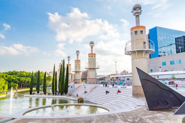 Barcelona, İspanya - 7 Haziran 2018: Görünüm endüstriyel İspanya kule Park Barcelona için.