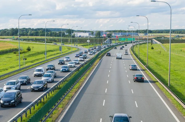 Rusocin 2018年8月12日 公路上的交通堵塞高速公路上的收费站 叫琥珀一 — 图库照片