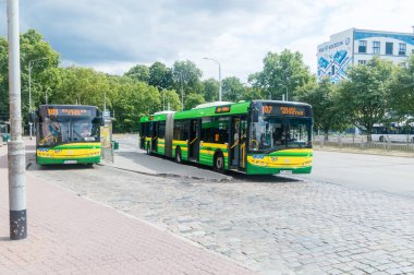 Szczecin, Polonya - 15 Ağustos 2018: Szczecin, otobüs toplu taşıma.
