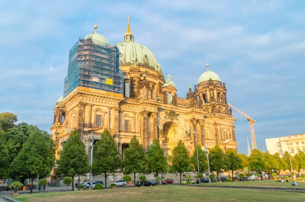 Berlín Německo Srpna 2018 Berlínské Katedrále Při Západu Slunce — Stock fotografie