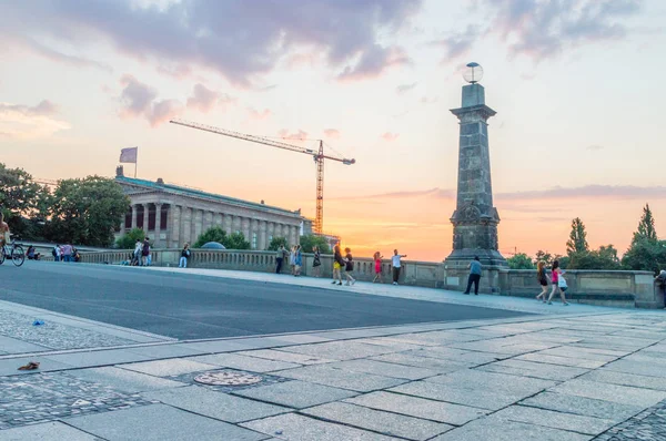 Berlin Niemcy Sierpień 2018 Friedrichs Brucke Most Niezdefiniowany Osób Zachodzie — Zdjęcie stockowe