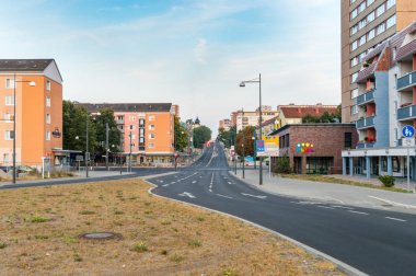 Sabahın erken saatlerinde Frankfurt (Oder) sokak.