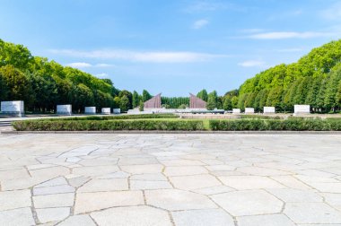 Berlin, Almanya - 18 Ağustos 2018: Sovyet savaş anma töreninde Treptow görünümünü.