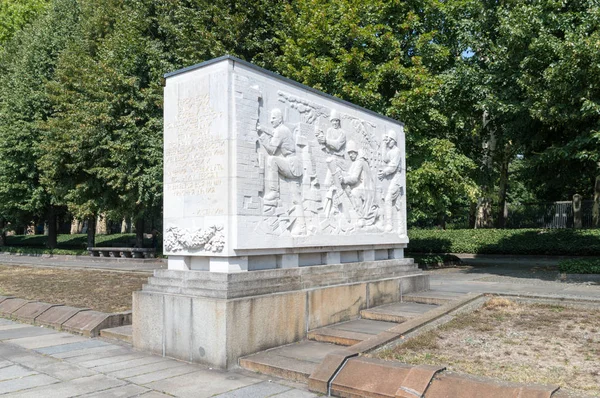 Berlino Germania Agosto 2018 Sarcofagi Pietra Parco Sovietico Treptower Berlin — Foto Stock