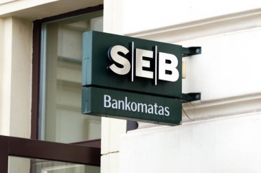 Vilnius, Litvanya - 28 Eylül 2018: Kısaltılmış Logo ve Seb Atm. Skandinaviska Enskilda Banken Ab belirtisi Seb, bir gruptur İsveçli mali.