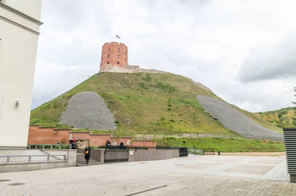 Vilnius Lituania Septiembre 2018 Colina Con Famosa Torre Gediminas Día — Foto de Stock