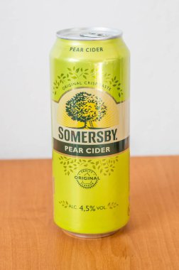 Deblin, Polonya - 30 Eylül 2018: Olabilir, Somersby armut şarabı.