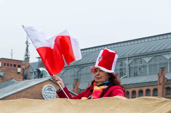 Gdansk Polônia Novembro 2018 Mulher Com Bandeira Polonesa Centenário Dia — Fotografia de Stock