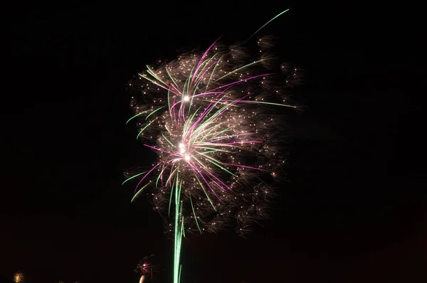 Fuegos Artificiales Para Feliz Año Nuevo —  Fotos de Stock