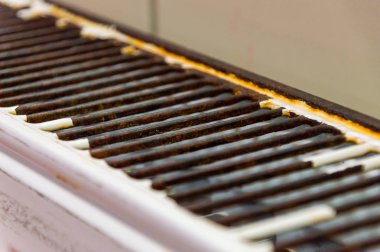 Yakın çekim için radyatör paslı üst.