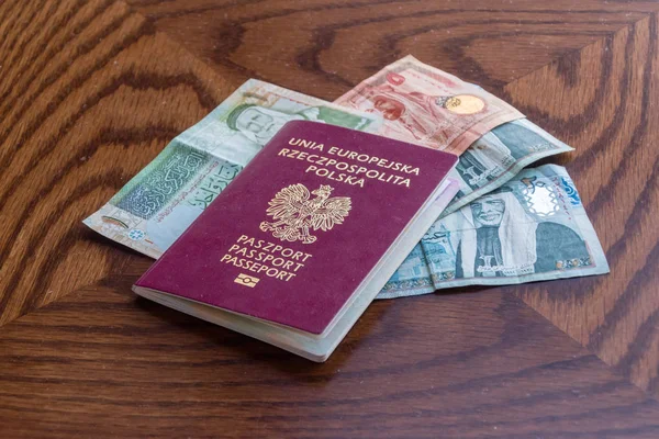 Polski Paszport Biometryczny Banknoty Dinar Jordański — Zdjęcie stockowe