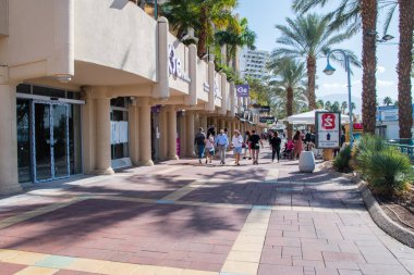 Eilat, İsrail - 9 Şubat 2019: Promenade Derech Pa'amei Hasha