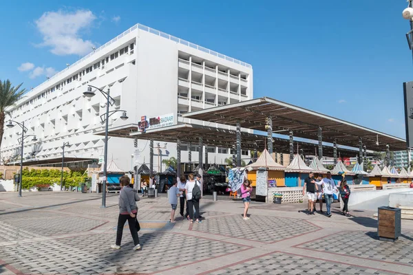 Eilat ın Bazaarı Hananya Beach Boardwalk tarihinde.