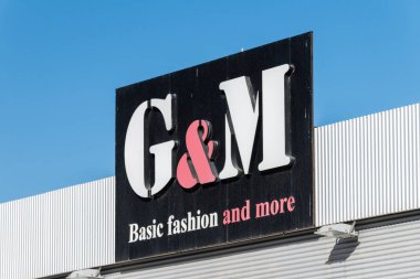 Logo ve G ve M Basic moda ve daha Eilat şehirde iz.