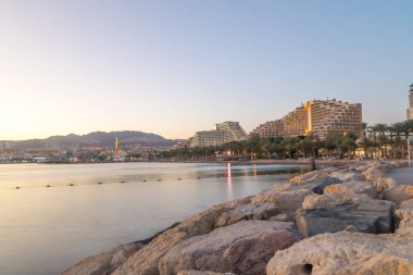 Eilat İsrail gün batımı görünümü.