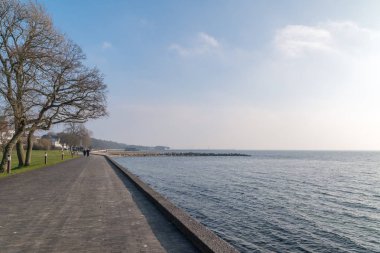 Baltık Denizi bulvarında.