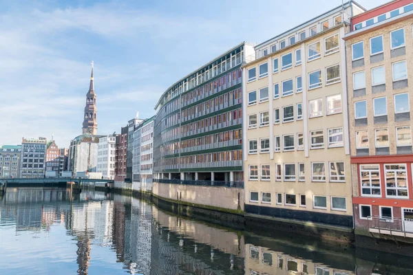 Canal Nikolaifleet en el Altstadt de Hamburgo . — Foto de Stock