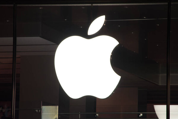 Логотип Apple. Inc на Apple store
