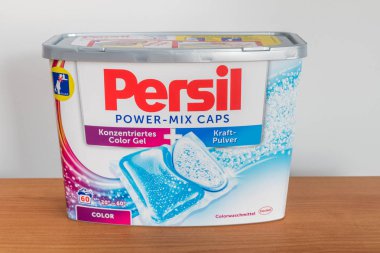 Almanya 'dan Persil güç karışımı yıkama Kapsüller.