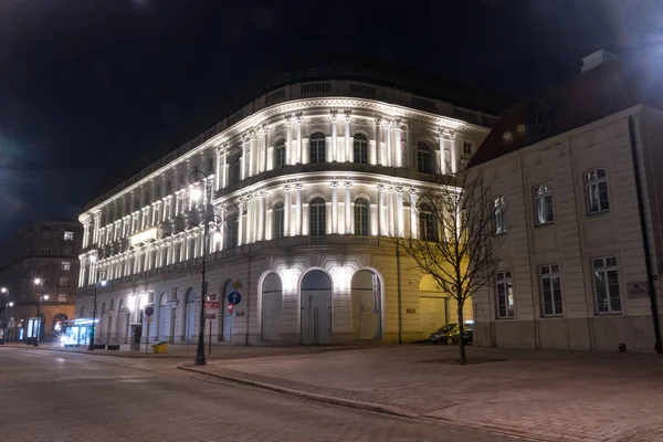 Luksusowy hotel Raffles Europejski Warszawa nocą. — Zdjęcie stockowe