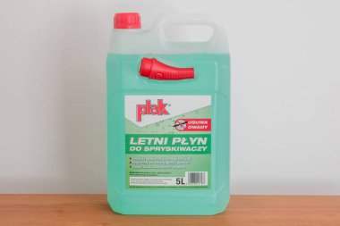 Plak yaz araba ön cam temizleme sıvı 5 litrelik plastik şişe.