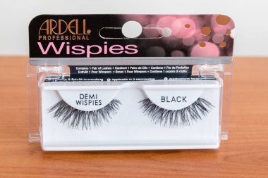 Ardell Profesyonel siyah kirpikler wispies.