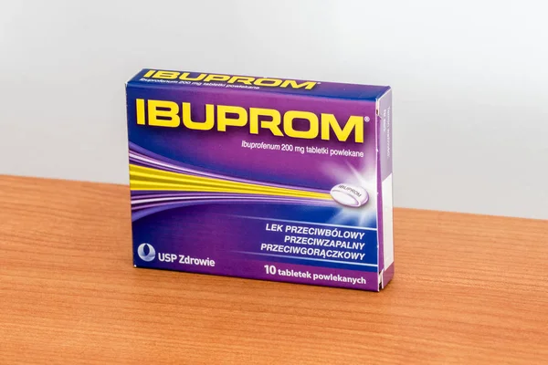 Pack of USP Zdrowie Ibuprom pain killers. — Stock Photo, Image