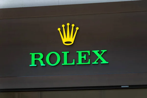 Logotipo y signo de Rolex SA. Rolex es un fabricante suizo de relojes de lujo con sede en Ginebra, Suiza . — Foto de Stock