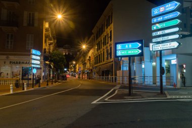 Monako sokak Gece görünümü.