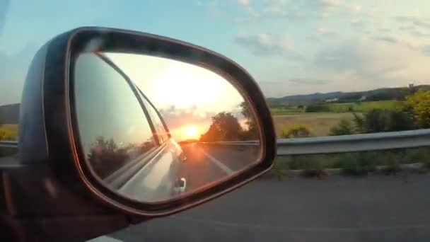 Vista Del Atardecer Espejo Lateral Del Coche — Vídeos de Stock