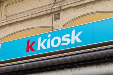 mağazada k-kiosk işareti